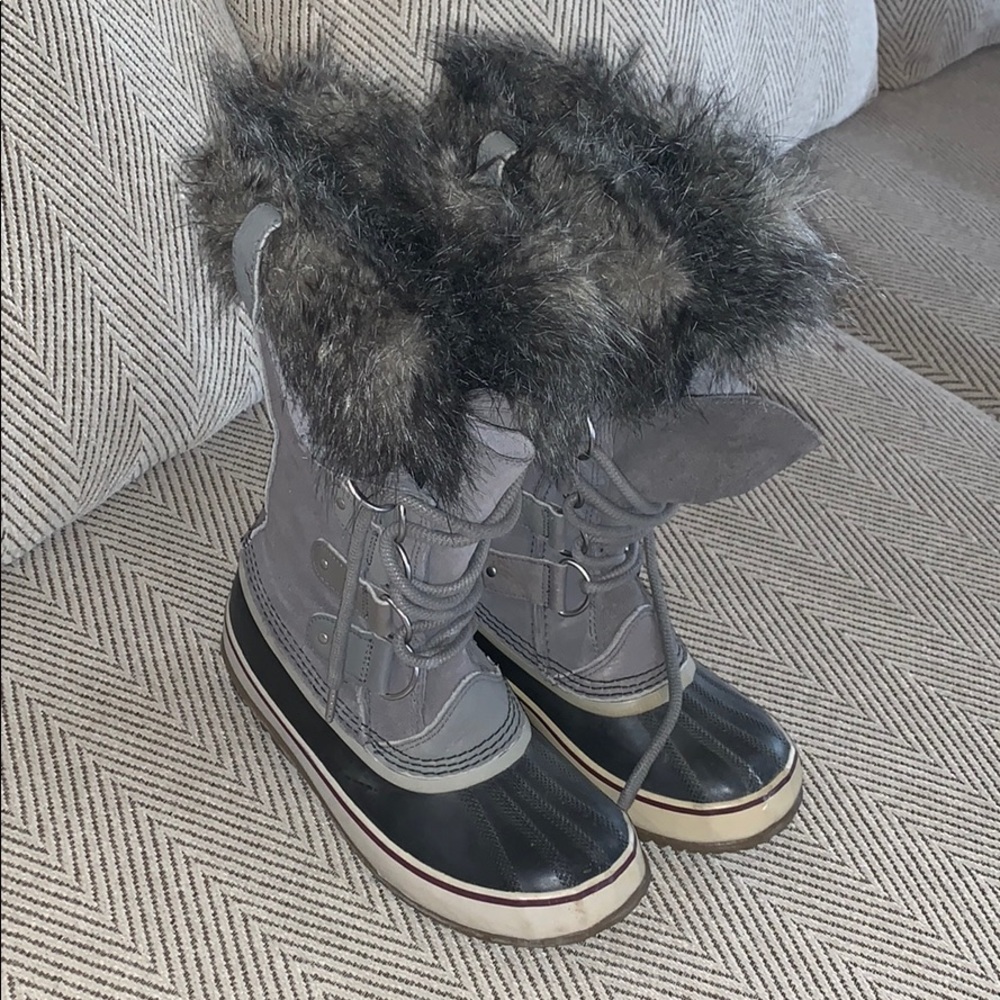 Sorel boots. Size 8. Great condition.